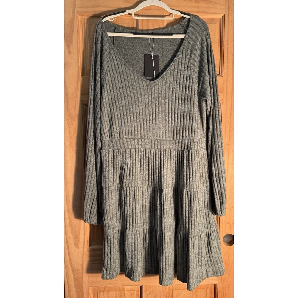 Long Sleeve Solid Green V-Neck Size Extra Large Sweater Dress